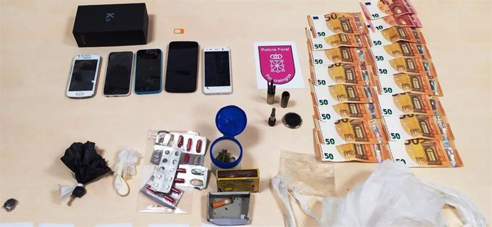 Material intervenido por la Policía Foral en la detención a un vecino de Arguedas por tráfico de drogas.