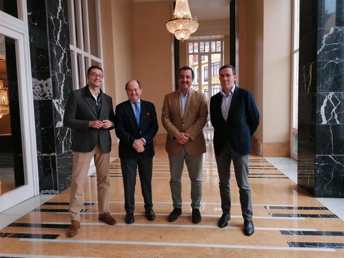 Presentación del acuerdo entre Ópera de Oviedo y Comercio Oviedo.