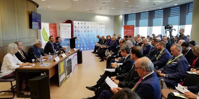 Junta invita a las empresas andaluzas a participar en los programas estratégicos de la defensa europea