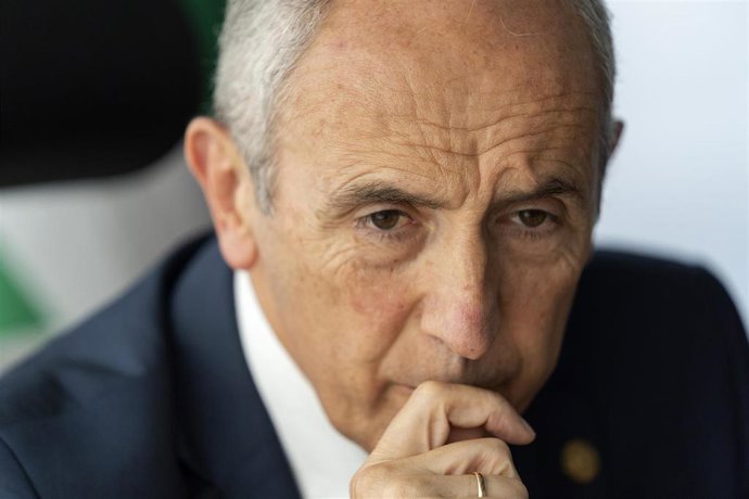 El portavoz del Gobierno Vasco, Josu Erkoreka, posa para Europa Press.