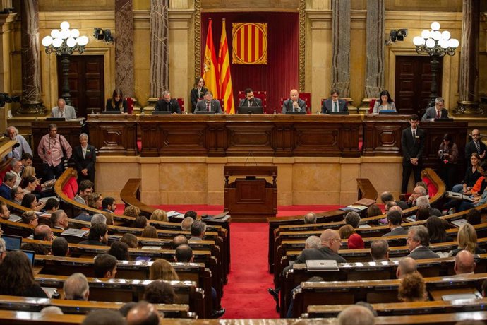 Hemiciclo del Parlament de Catalunya durante una sesión plenaria celebrada una semana después de conocerse la sentencia del juicio del 'procés', en Barcelona (España), a 23 de octubre de 2019.