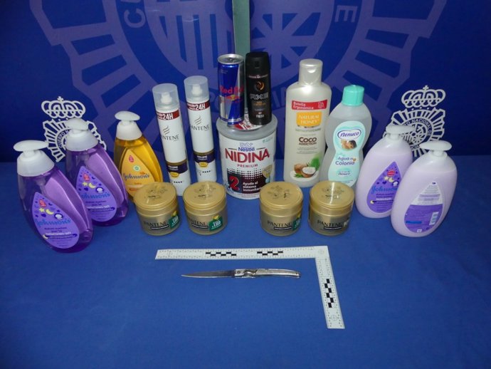 Efectivos intervenidos al detenido.