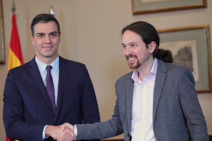El presidente del Gobierno en funciones, Pedro Sánchez y el líder de Podemos, Pablo Iglesias.