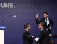 El PP revela que Casado contactó con Sánchez sin recibir respuesta y admite su "cabreo" con el líder del PSOE