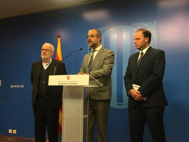 (I-D) El Secretario General De Interior, Brauli Duart; El Conseller De Interior, Miquel Buch, Y El Director De Mossos Pere Ferrer.