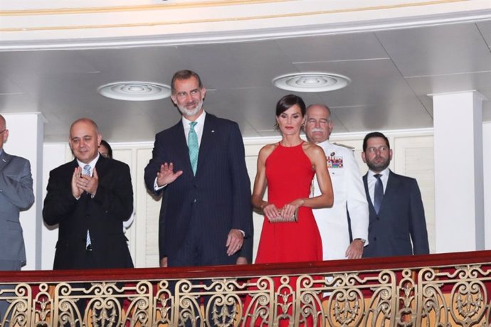 Los Reyes asisten a una gala de danza en su honor en el Gran Teatro de La Habana