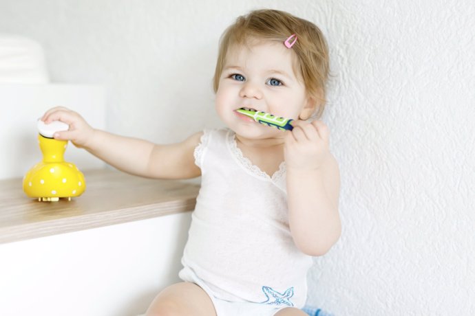Como cuidar los diente de leche de los niños