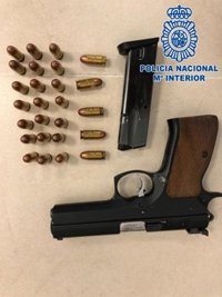 Ocho detenidos en Sanlúcar (Cádiz) con dos plantaciones de marihuana y una pistola robada