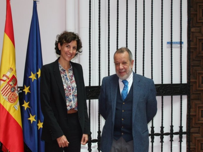 La nueva representante de ACNUR en España, Sophie Miller, con el Defensor del Pueblo.