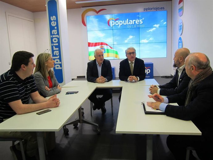Encuentro de trabajo del PP con la Asociación Riojana de Víctimas del Terrorismo y el delegado de la AVT en La Rioja