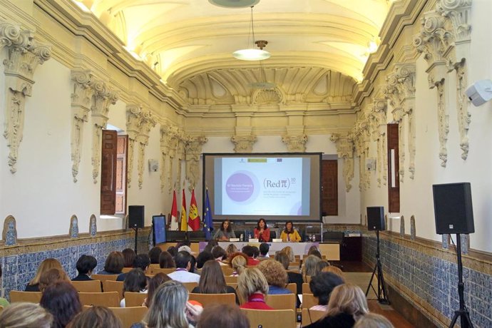 La consejera de Igualdad y Portavoz del Gobierno regional, Blanca Fernández, inaugura la Reunión Plenaria de la Red de Igualdad entre Hombres y Mujeres en los Fondos Comunitarios