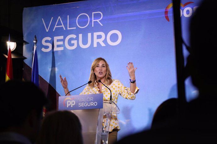 La candidata del PP al Congreso por Madrid, Ana Beltrán, en un mitin electoral del Partido Popular en el Hotel Las Artes - Paseo de las Artes, Pinto (Madrid)