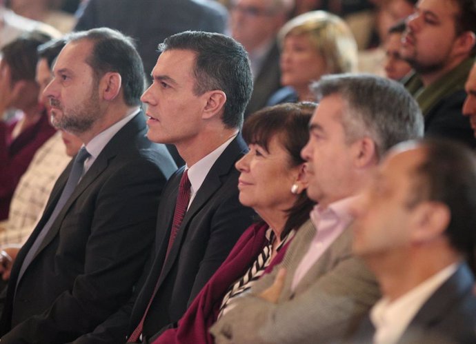 José Luis Ábalos, Pedro Sánchez i Cristina Narbona en la presentació de la campanya del PSOE per a les eleccions del 10 de novembre.