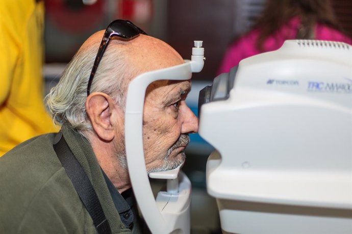 Oftalmólogo recuerda que el riesgo de ceguera en personas con diabetes es 10 vec