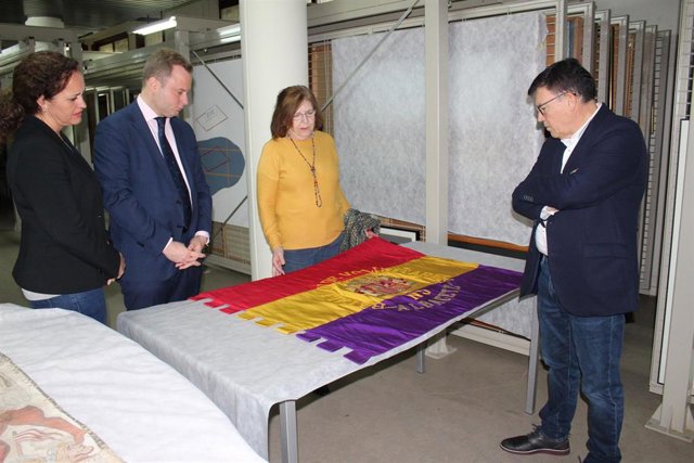 El alcalde, Vicente Casañ, visita el Museo Provincial de Albacete
