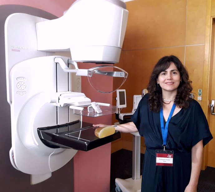 La participación de la mujer durante las mamografías puede disminuir la sensació