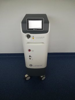 Equipo láser de 30 W de potencia óptica para el tratamiento de la litiasis urinaria