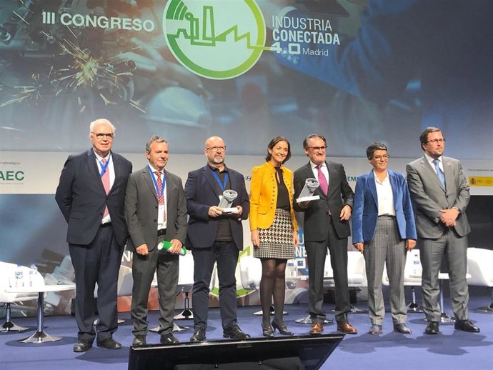Fama Sofás e Iveco, ganadores de los I Premios Nacionales de la Industria Conectada 4.0