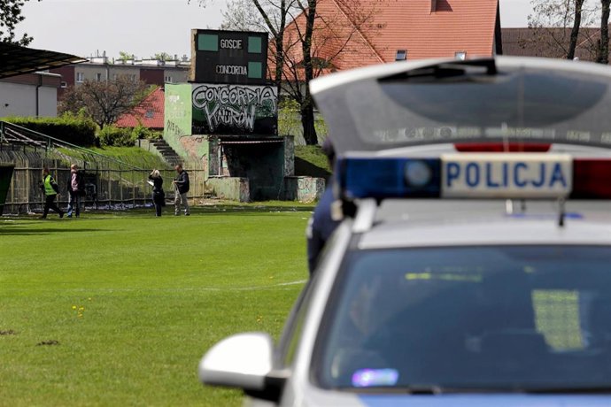 Coche de Policía en Polonia (Imagen de archivo)