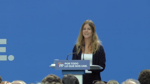 La cabeza de lista del PP por Bizkaia al Congreso, Beatriz Fanjul, en un acto político