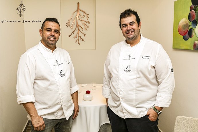 Juan Carlos y Jonathan Padrón, chefs de 'El Rincón de Juan Carlos'