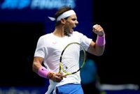 Nadal resucita ante Medvedev y se mantiene vivo en Londres