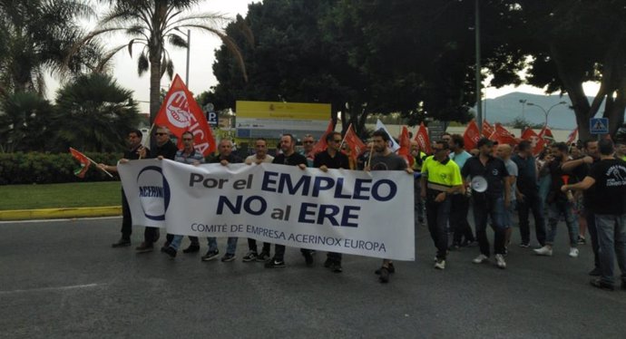 Trabajadores de Acerinox manifestándose en Los Barrios