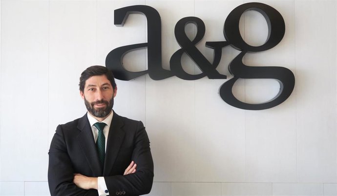 Guillermo Álvarez , banquero privado de AYG