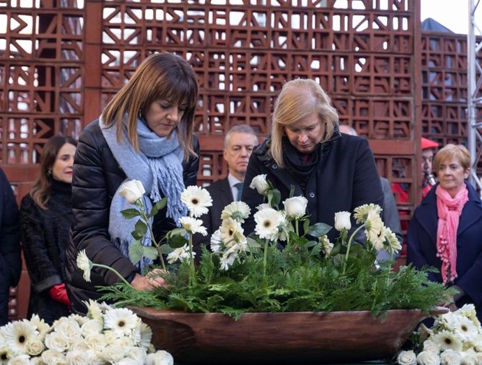 La secretaria general del PSE-EE, Idoia Mendia, en el acto celebrado en el Parlamento Vasco con motivo del Día de la Memoria