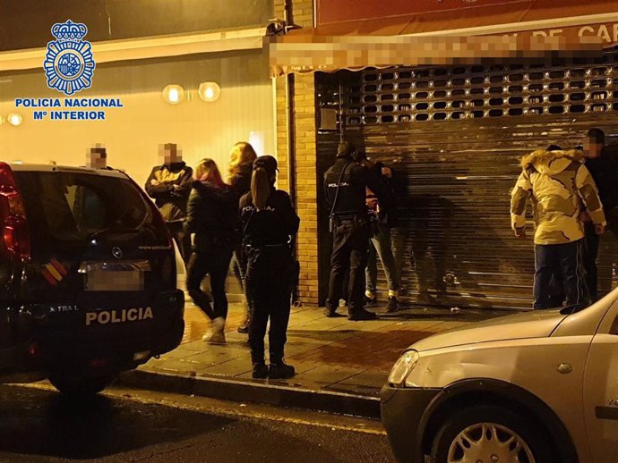 Policía Nacional identificó, en la noche de Halloween, a más de 50 menores intentando acceder a discotecas de Logroño