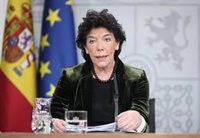 Celaá niega ante colegios católicos que escoger una "enseñanza religiosa" sea un derecho constitucional