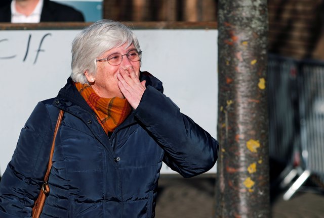 La exconsejera Clara Ponsatí se entrega a la justicia escocesa tras la euroorden por sedición por el 1-O