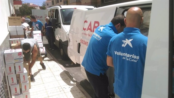 Voluntarios de 'la Caixa' distribuyen en Tenerife más de 4.800 kilos de alimento