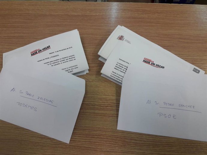 Imagen de las cartas que el movimiento 'Nadie sin hogar' remitió a PSOE y Podemos.