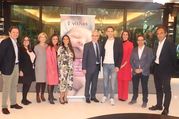 Foto de grupo del I Encuentro de Neonatología de Vithas Parque San Antonio para abordar las novedades y protocolos en el tratamiento de pacientes prematuros