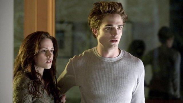 Robert Pattinson y Kristen Stewart en Crepúsculo