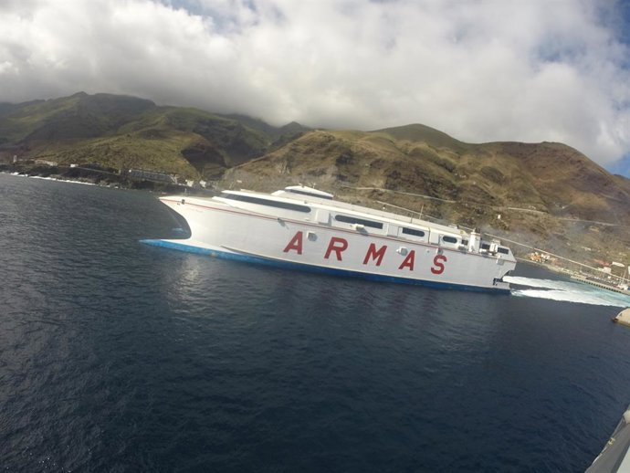 Embarcación de alta velocidad de Naviera Armas