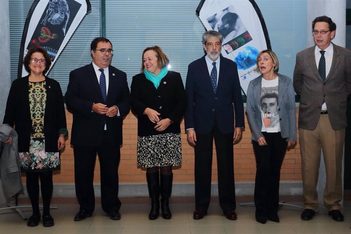 La presidenta del CSIC, Rosa Menéndez, en su visita a Sevilla al Instituto de la Grasa y el Centro Andaluz de Biología del Desarrollo.