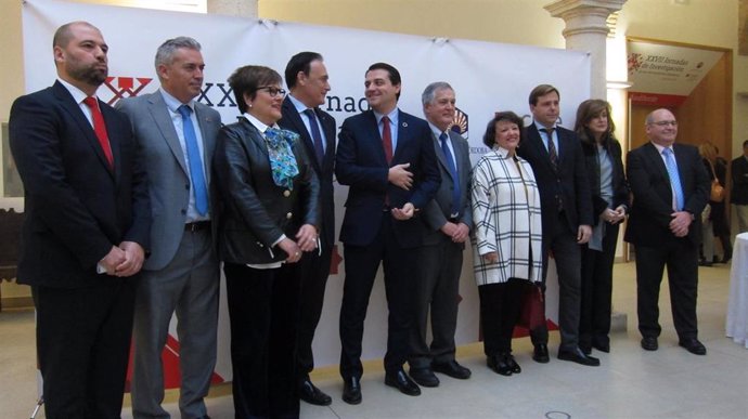 Autoridades en la inauguración de las XXVII Jornadas de Investigación de las Universidades Españolas.