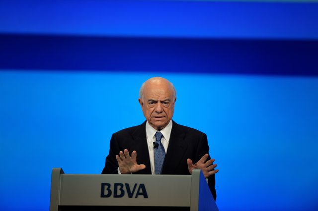 El expresidente de BBVA Francisco González interviene una reunión del BBVA