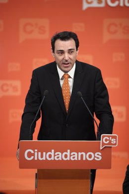 El militante de Ciudadanos Juan Carlos Bermejo, en la rueda de prensa donde presentó su candidatura a la presidencia del partido.