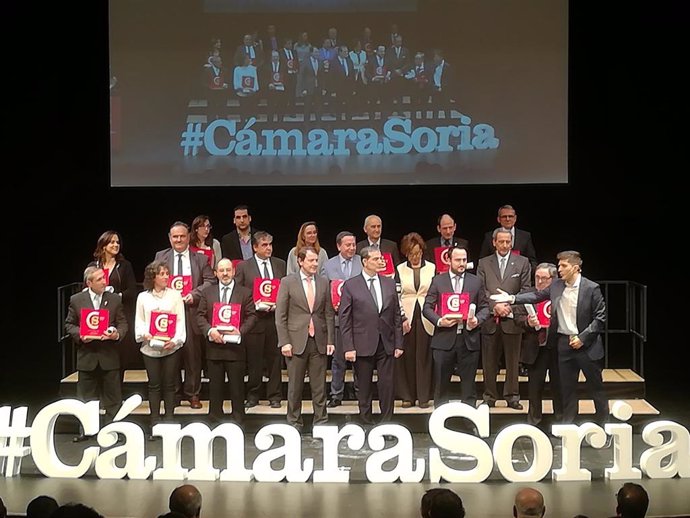 El presidente de la Junta en la entrega de premios de la gala del 120 aniversario de la Cámara de Soria
