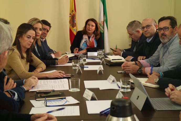 Almería.-Junta abre cinco expedientes tras 223 inspecciones por reetiquetar prod