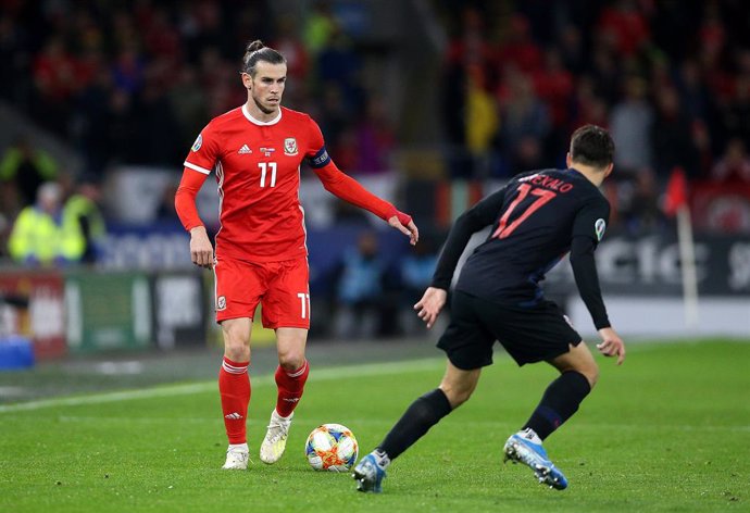 Fútbol.- Bale: "Me emociona un poco más jugar con Gales que con el Real Madrid"