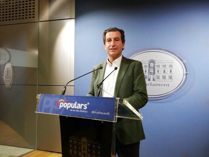 El president del PP balear, Biel Company, presenta l'esmena a la totalitat als pressupostos de 2020.