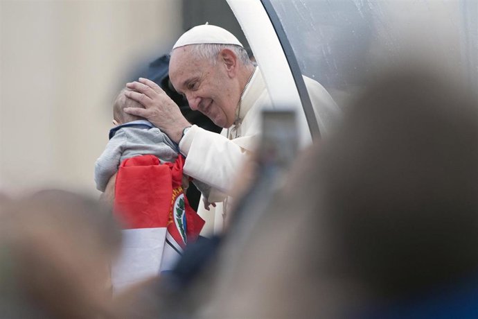 Nov. 13, 2019 - Vatican, Vatican City: Pope Francis leads his weekly general audience in St. Peter's Square, at the Vatican. (CPP/CONTACTO)