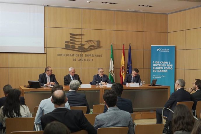 Jornada 'Innovación, transformación y excelencia en el sector del turismo', organizada en la sede de la Confederación de Empresarios de Andalucía.