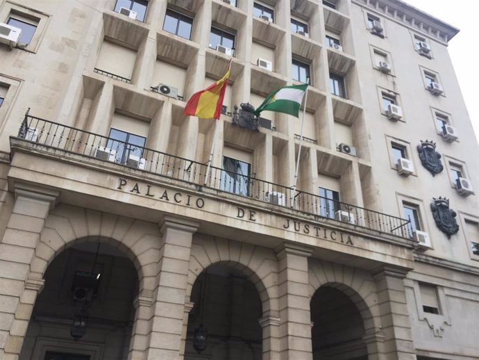 Fachada de la Audiencia Provincial de Sevilla.