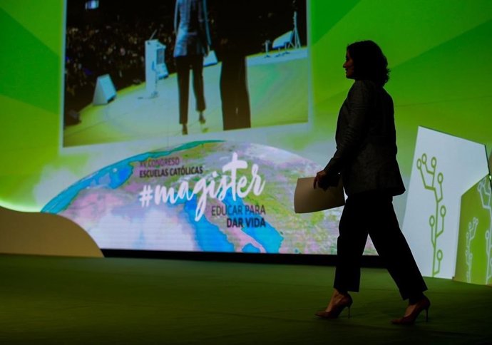 La presidenta de la Comunidad de Madrid, Isabel Díaz Ayuso, participa en el XV Congreso de Escuelas Católicas.