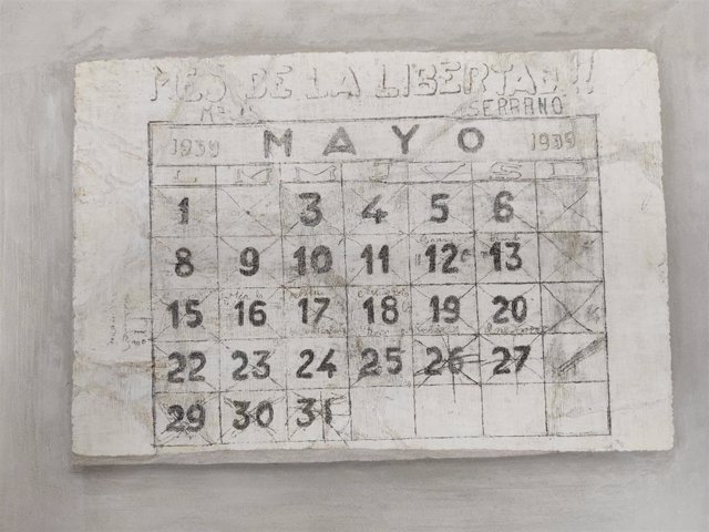 Calendario realizado por presos de la Guerra Civil en las paredes del monasterio de Oia